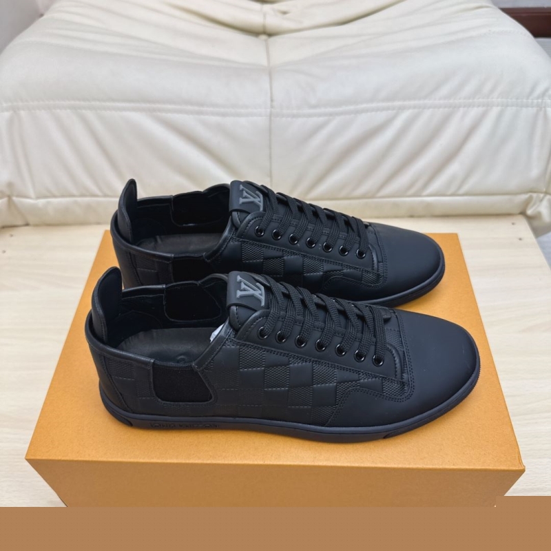 l**is V*t*n sneakers